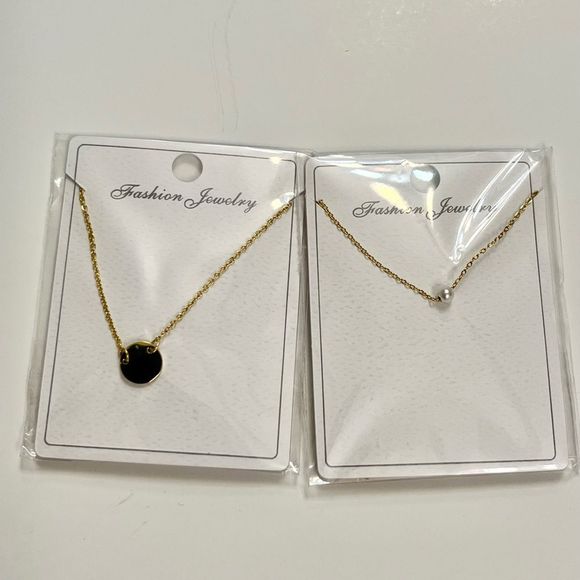 Layered Necklace - Pearl Over Moon- Gold-Plated - Picture 2 of 7